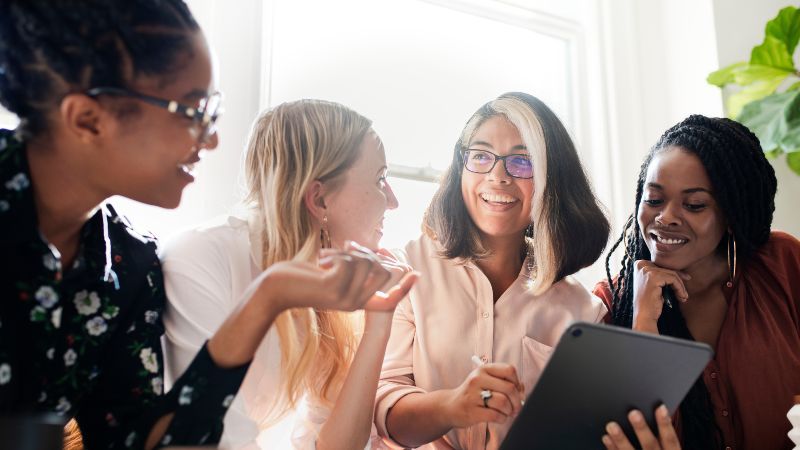 Vier Frauen im Gespräch